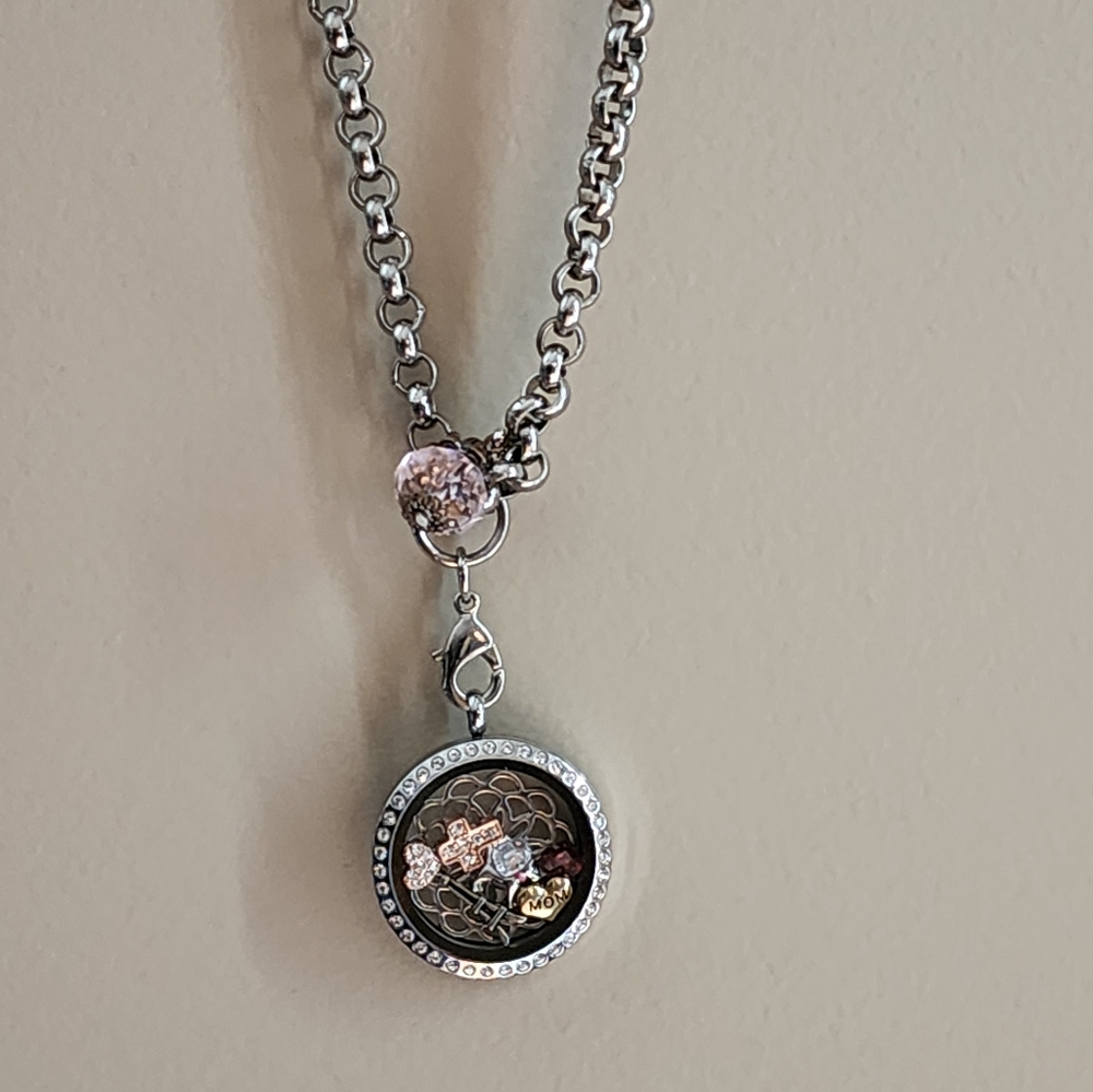 Origami Owl floating locket
